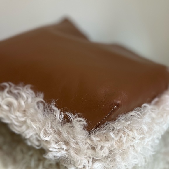 EUC Tory Burch Rory in Shearling tote $1,295 - Picture 9 of 12